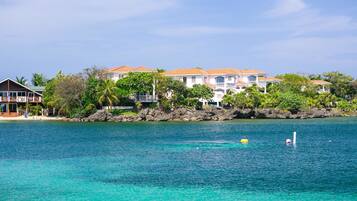 Villa, 2 Bedrooms, Terrace, Ocean View | Lake