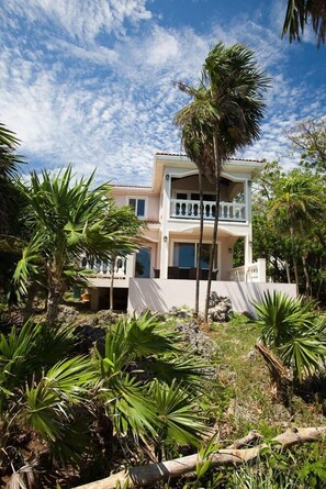 Villa, 3 Bedrooms, Terrace, Ocean View | Front of property