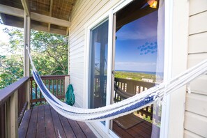 Stadtwohnung, 3 Schlafzimmer, Terrasse, Meerblick | Unterkunftsgelände