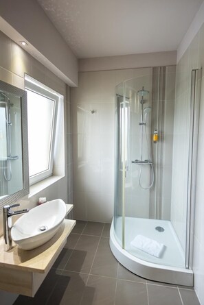 Bathroom - Hotel Romanita (Baia Mare)