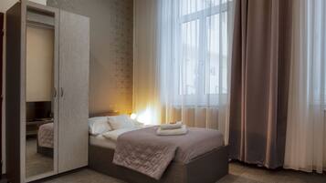 Single Room | In-room safe, desk, iron/ironing board, cots/infant beds