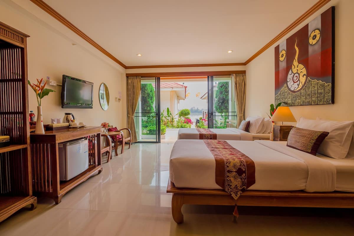superior twin room | 1 bedroom, minibar, individually decorated, individually furnished