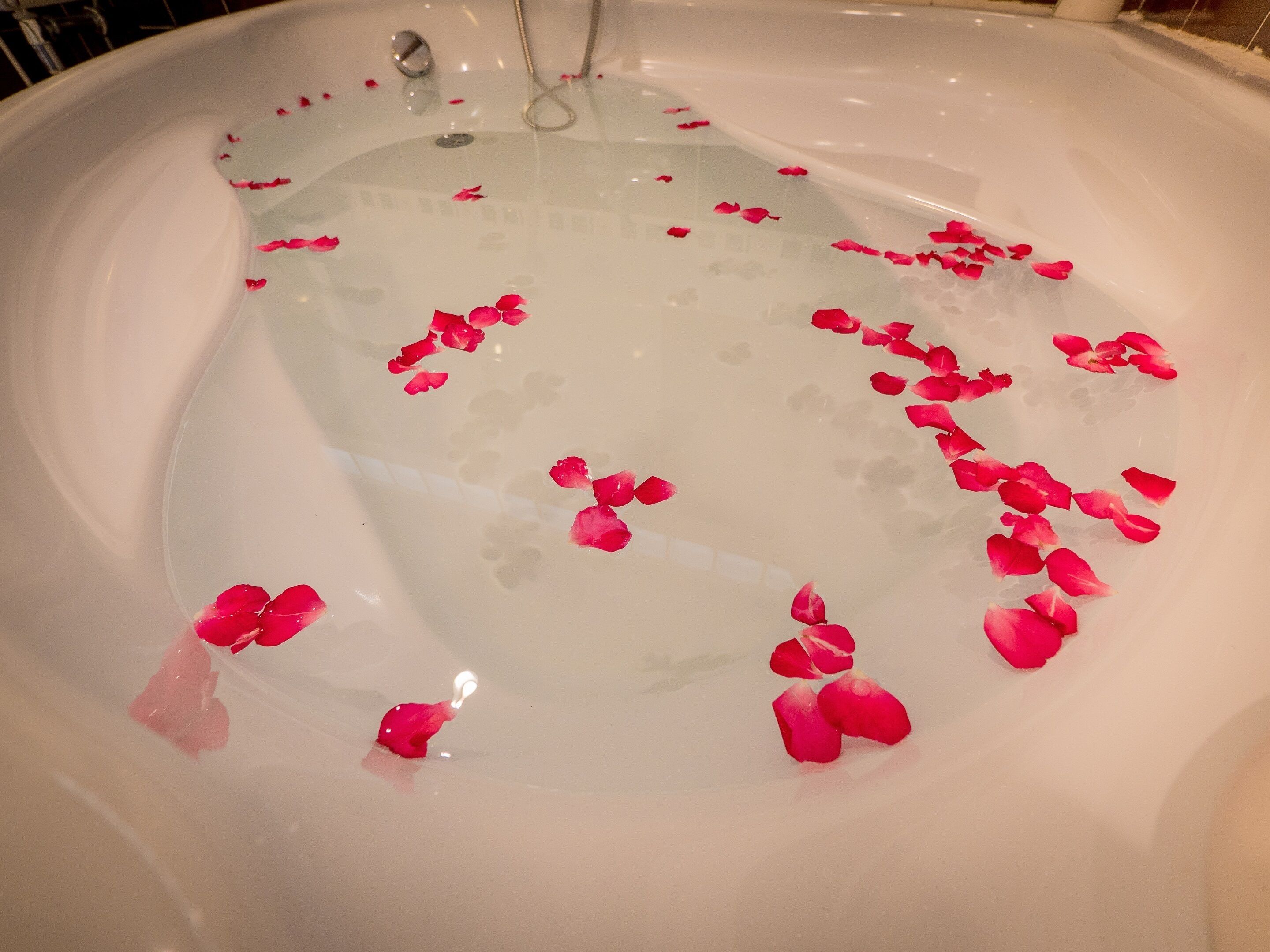 junior quadruple room | 1 bedroom, minibar, individually decorated, individually furnished