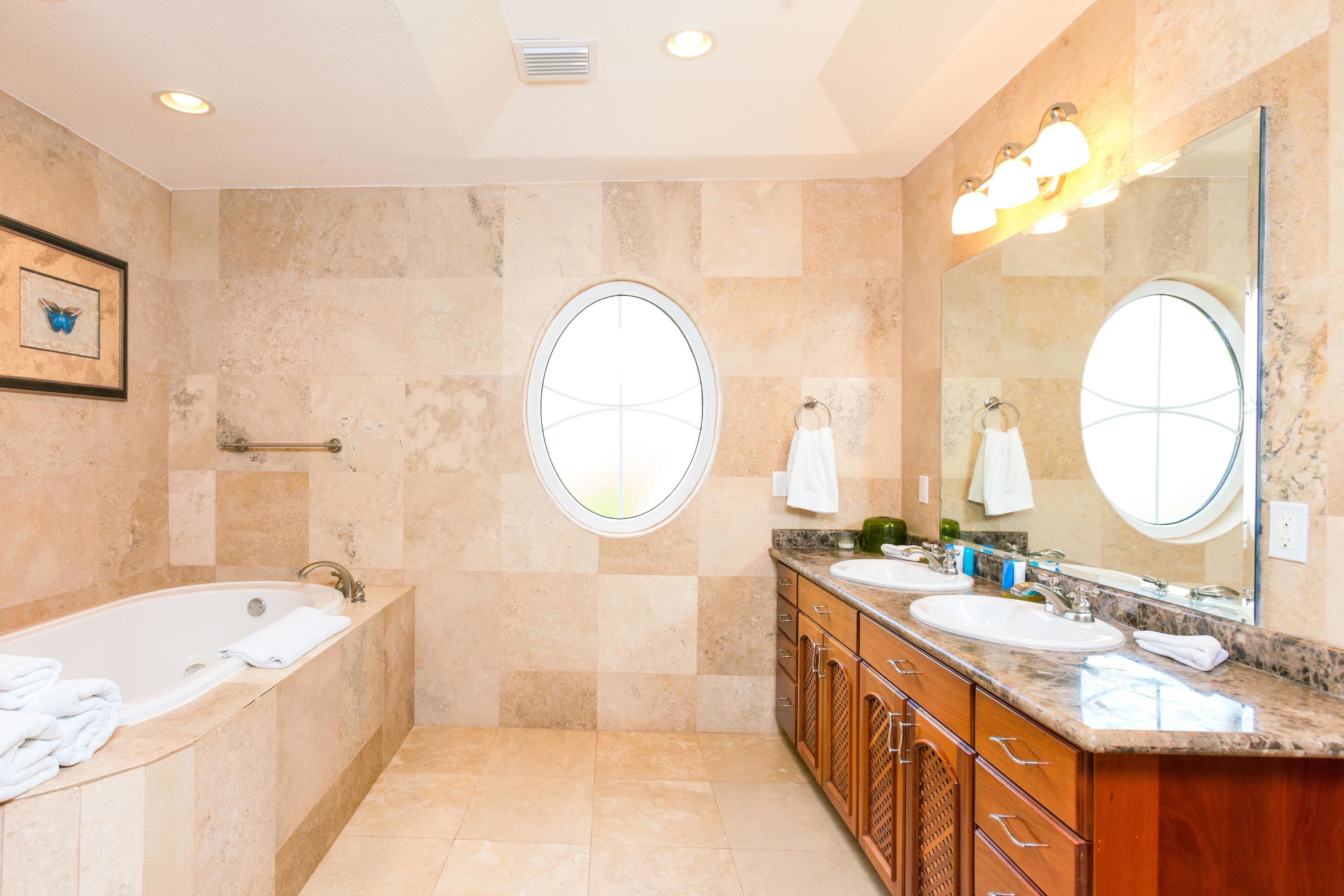 condo, 2 bedrooms, terrace, ocean view | bathroom | shower, towels