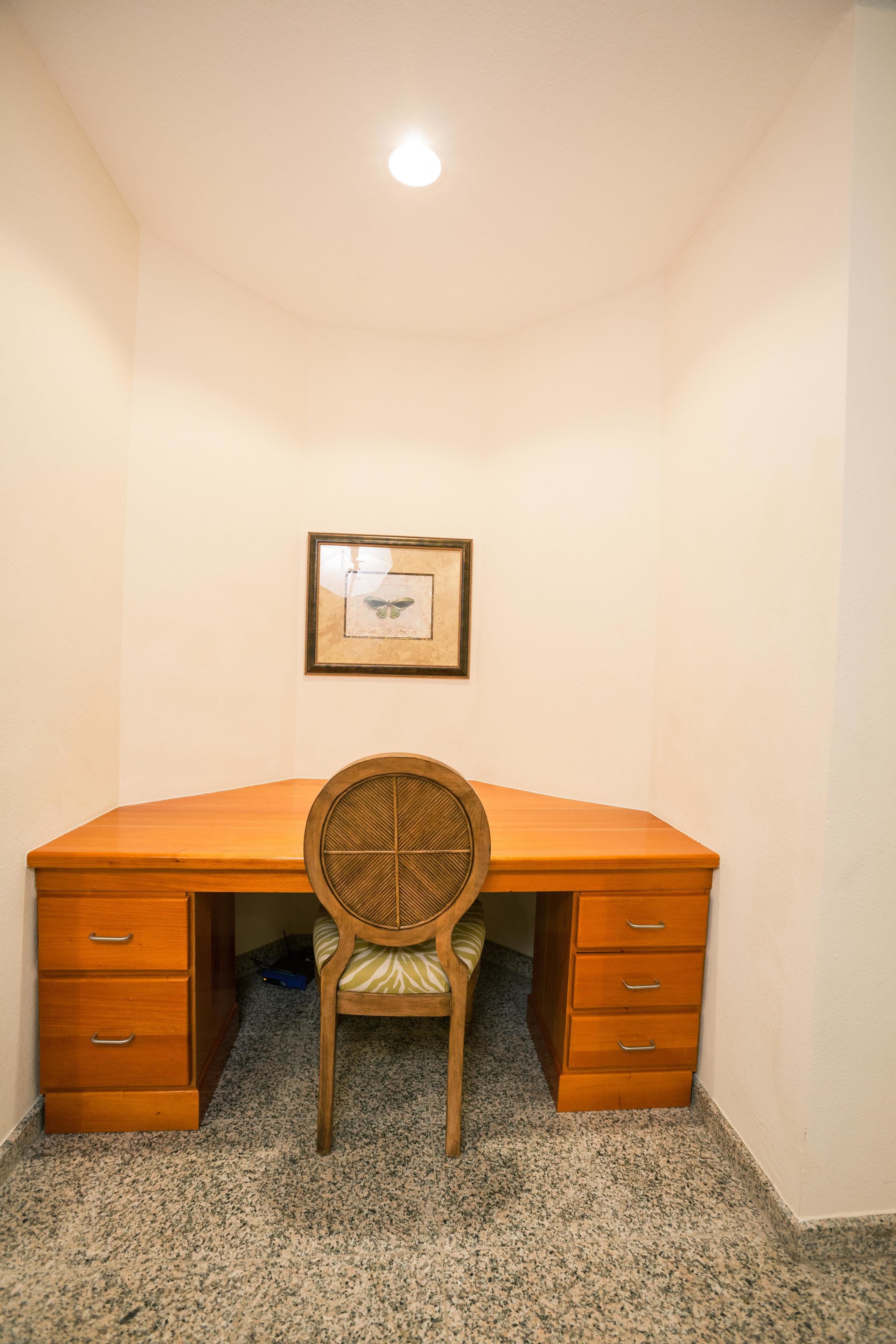 condo, 2 bedrooms, garden view | in-room business centre