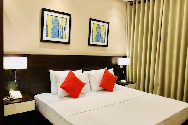 Standard Double Room | 1 bedroom, premium bedding, in-room safe, desk