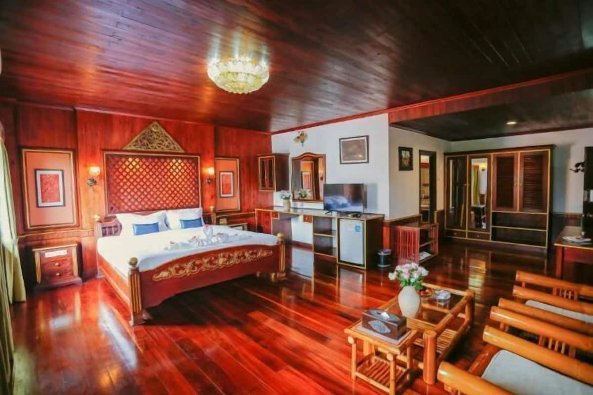 1 habitación, ropa de cama de alta calidad, minibar y escritorio