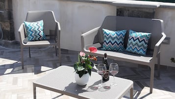 Luxury Penthouse, 1 Bedroom, Sea View, Annex Building | Living room | Flat-screen TV