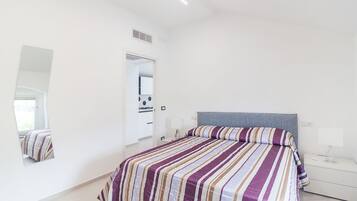 Attico Luxury, 1 camera da letto, vista mare, edificio separato | Biancheria in cotone egiziano, biancheria da letto di alta qualità