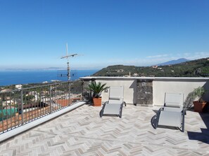 Àtic de luxe, 1 dormitori, vistes al mar, edifici annex | Vista des de l'habitació