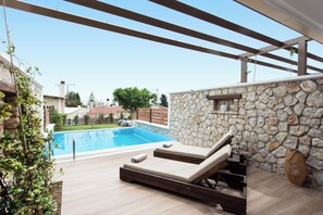 Superior-Studiosuite, eigener Pool