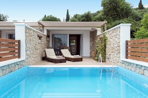 Superior-Studiosuite, eigener Pool