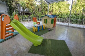 Udendørs legeområde for børn