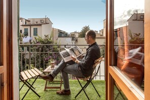 Deluxe Double Room, Balcony, Courtyard View | Premium bedding, down comforters, memory foam beds