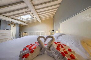 普通開放式套房 | 高級寢具、羽絨被、記憶床墊、獨特裝潢