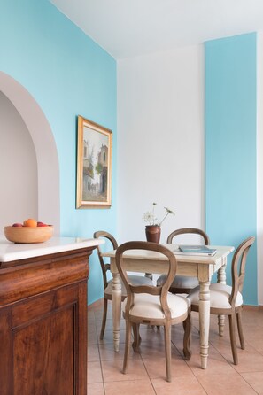 Premium Sea view suite Ground floor | Wohnbereich | Flachbildfernseher