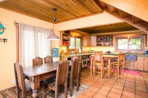 Townhome, 3 Bedrooms, Terrace, Ocean View | In-room dining