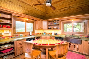 Townhome, 3 Bedrooms, Terrace, Ocean View | In-room dining