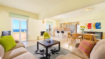 Villa, piscine privée | Cuisine privée | Réfrigérateur, micro-ondes, four, plaque de cuisson