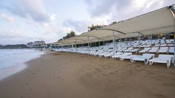 Private beach, sun loungers, beach umbrellas, beach towels