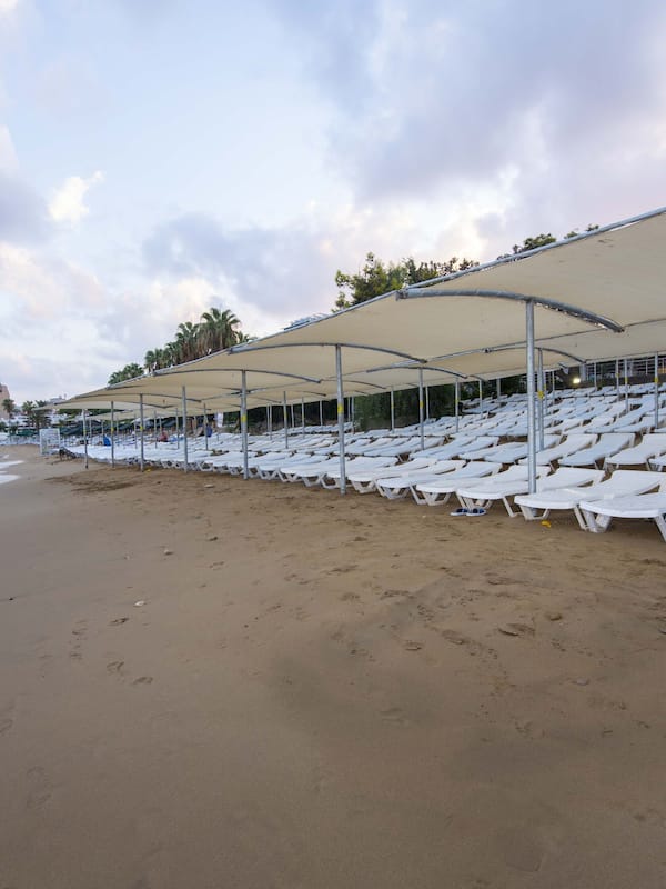Private beach, sun-loungers, beach umbrellas, beach towels