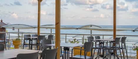 Bar sur la plage