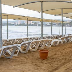 Private beach, sun-loungers, beach umbrellas, beach towels