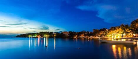ชายหาด