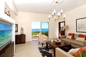 Condo, 3 Bedrooms