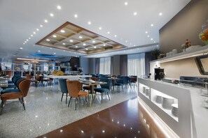 Breakfast area - Hotel Z Palace & Congress Center (Xanthi)