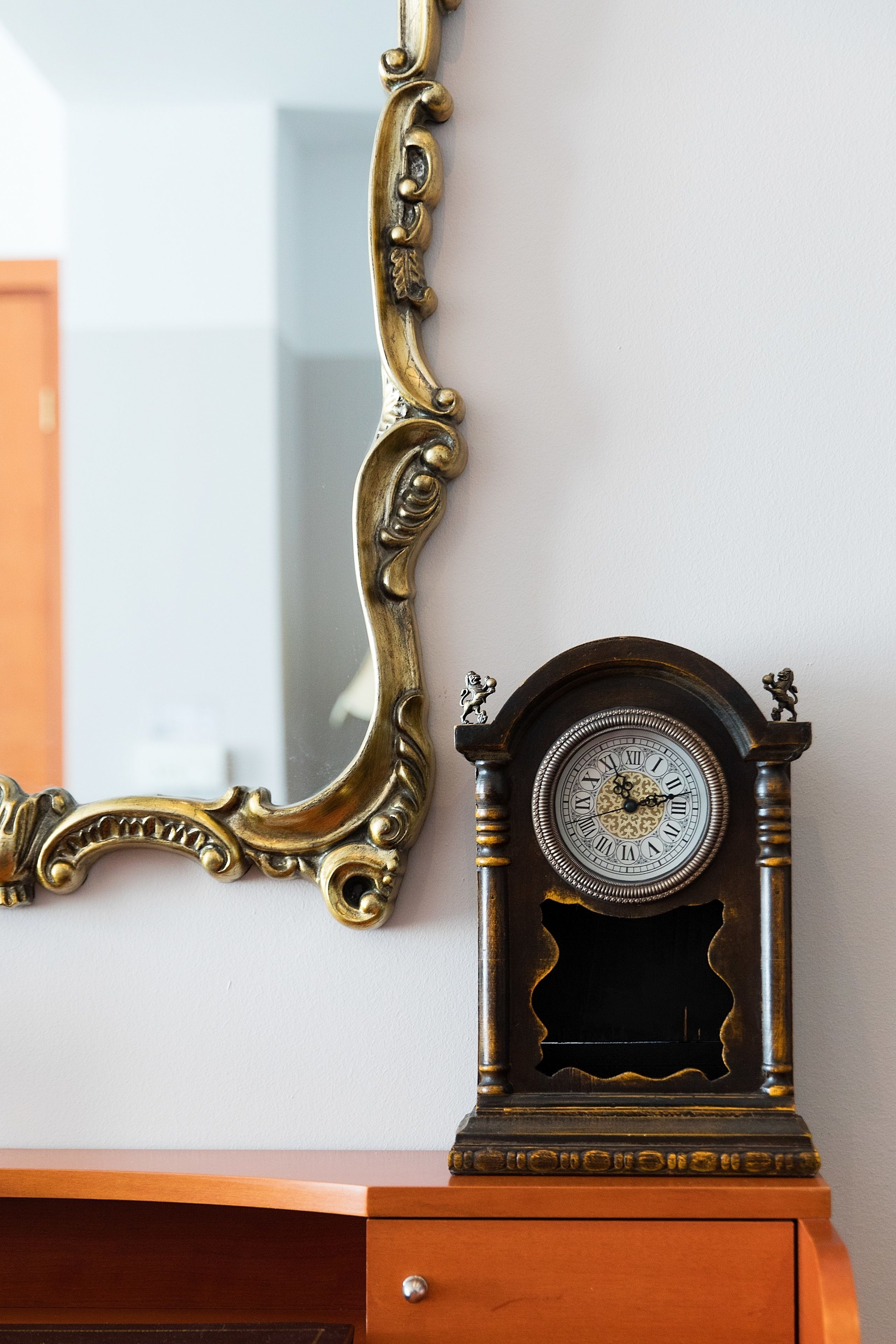 egyptian cotton sheets, premium bedding, down duvets, minibar