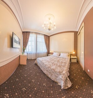 Superior-Doppelzimmer, Balkon | Allergikerbettwaren, Zimmersafe, Schreibtisch, Verdunkelungsvorhänge