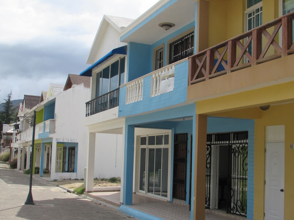 Playa Dorada Beach & Golf