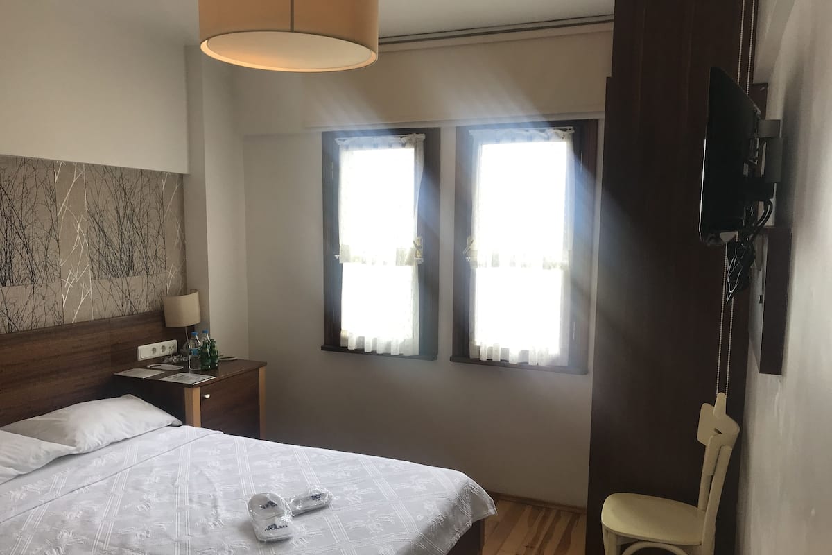 Chambre Standard double | 1 chambre, minibar, literie fournie