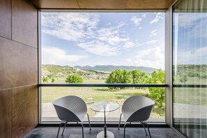 Minibar, in-room safe, blackout curtains, soundproofing - Exe Las Margas Golf (Sabinanigo)