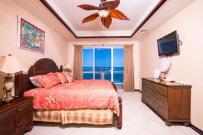 Condo, 3 Bedrooms, Terrace, Ocean View | 3 bedrooms - Villa Del Playa Penthouse 6 (Roatan)