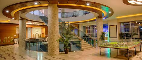 Sauna, hammam, hammam, salles de massage et de soins