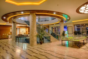 Sauna, Dampfbad, Türkisches Bad/Hamam, Massage- und Behandlungsräume