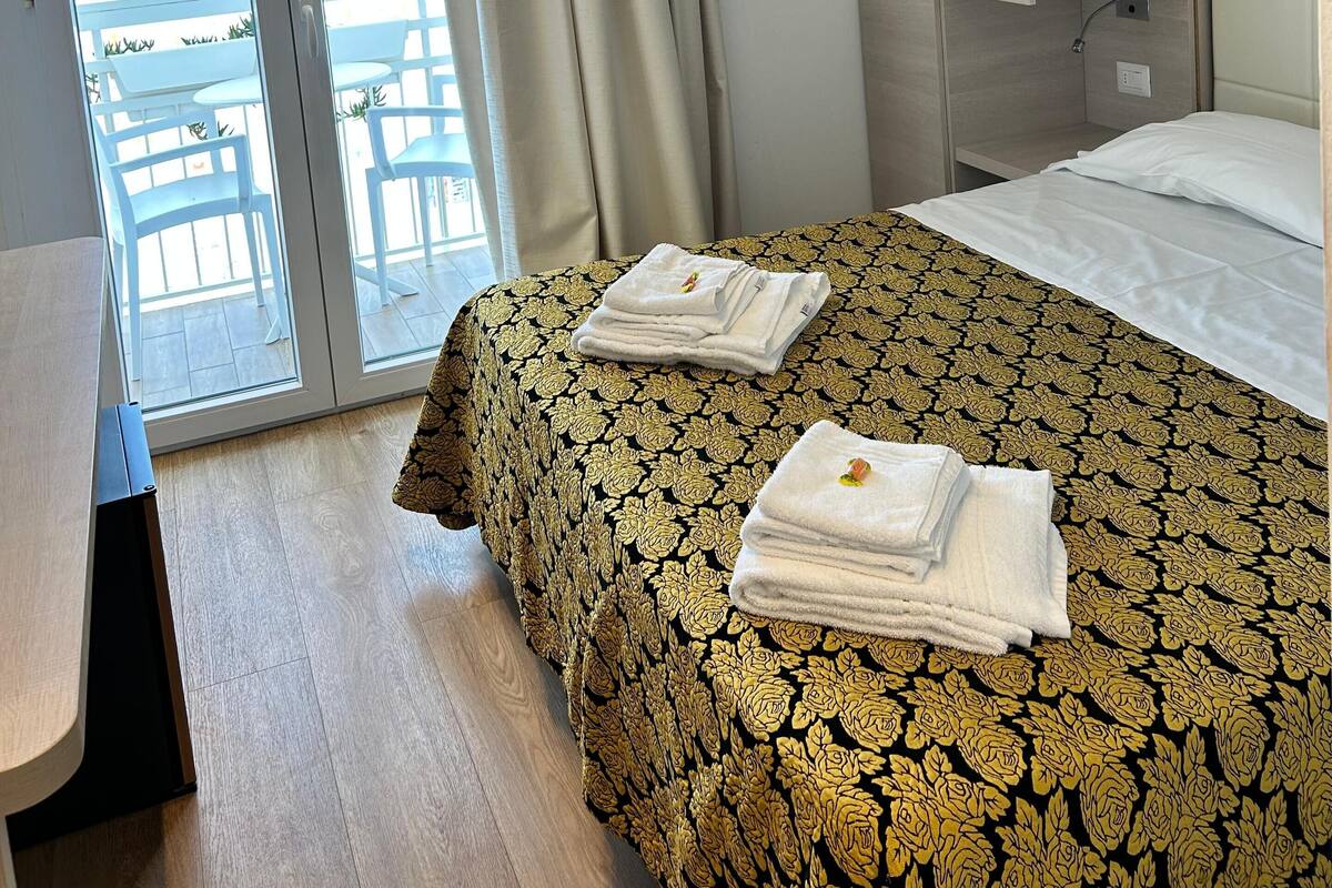 Superior Double or Twin Room, Sea View | WiFi (free), bed sheets
