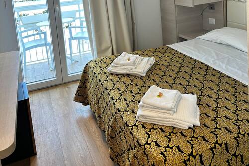 Chambre Supérieure Double ou avec lits jumeaux, vue mer | Wi-Fi gratuit, draps fournis