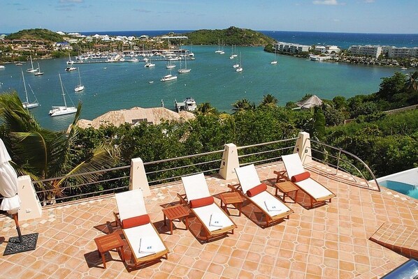 Sun deck