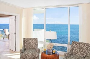 Room - Light House 3C by RedAwning (Oyster Pond)