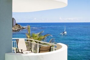 Beach/ocean view - Light House 3C by RedAwning (Oyster Pond)