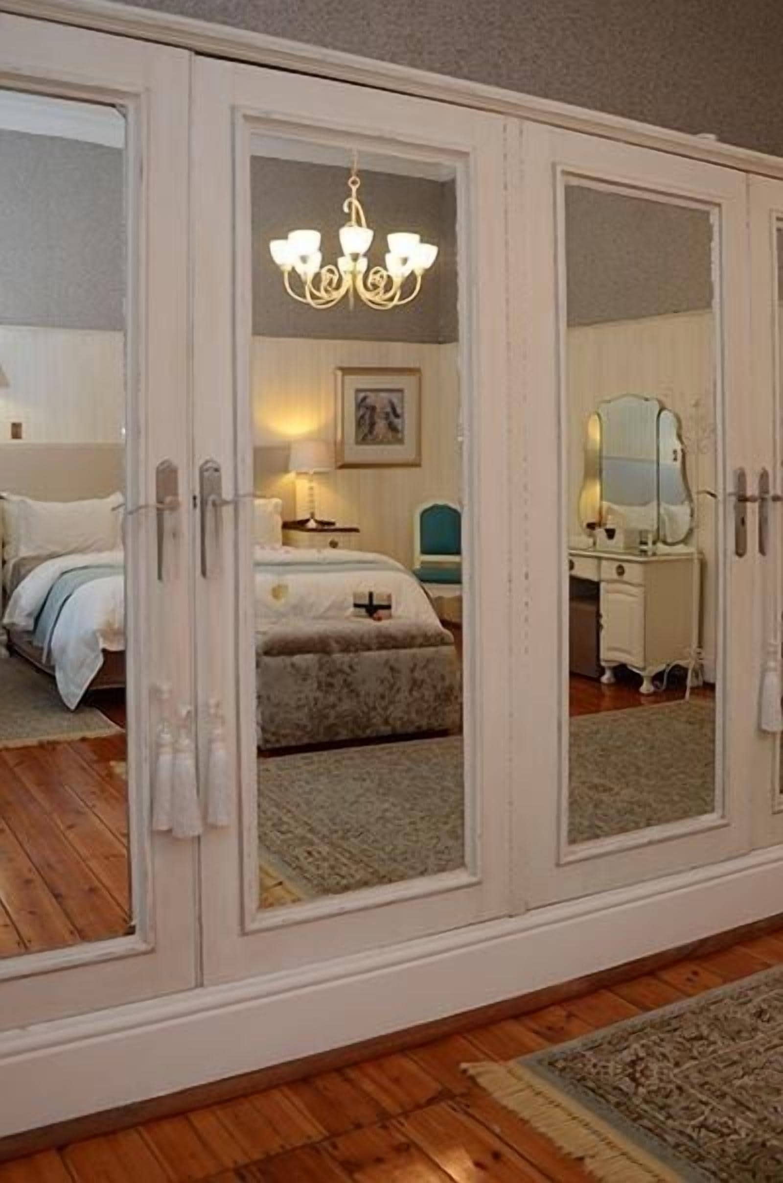 Room | Premium bedding, minibar, in-room safe, iron/ironing board