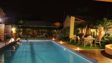 Outdoor pool, pool loungers