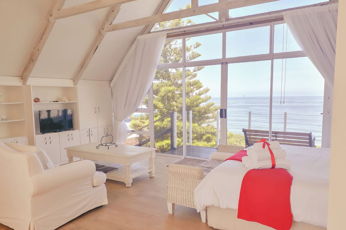 Penthouse Comfort (Sky Penthouse) | 1 sovrum, värdeförvaringsskåp på rummet, gratis wi-fi och sängkläder