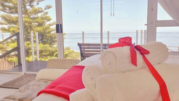 Comfort Penthouse (Sky Penthouse) | 1 bedroom, in-room safe, free WiFi, bed sheets