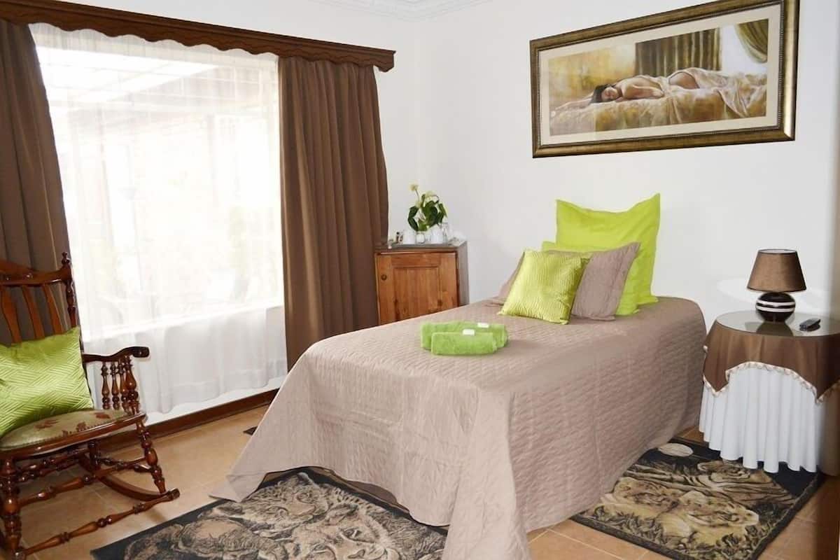 Main House Bedroom 3