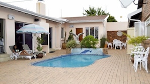 Outdoor pool - Kate's Nest (Johannesburg South)