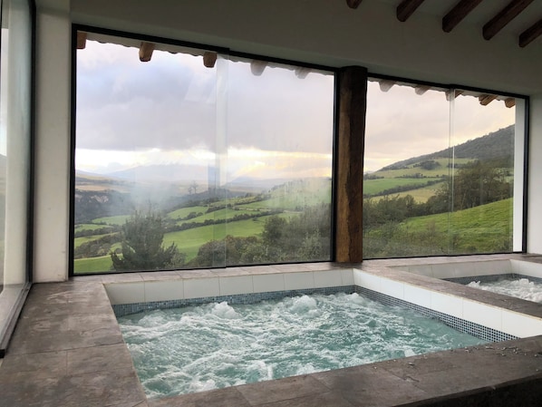 Indoor spa tub